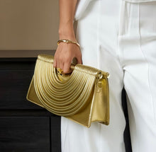 Cargar imagen en el visor de la galería, PREVENTA “Paris dorada” Bag it
