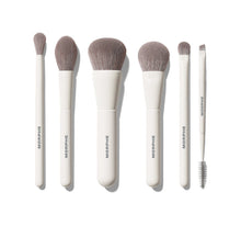Cargar imagen en el visor de la galería, “ALONG FOR THE GLIDE 6-PIECE TRAVEL BRUSH SET” Morphe
