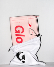 Cargar imagen en el visor de la galería, “The beauty bag” glossier
