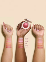 Cargar imagen en el visor de la galería, “Truth” Soft Pinch Luminous Powder Blush Rare Beauty
