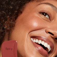 Cargar imagen en el visor de la galería, “Spicy” dew blush liquid cheek blush Saie
