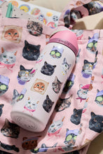 Cargar imagen en el visor de la galería, “Cat collage” Owala UO Exclusive FreeSip 32 oz Water Bottle
